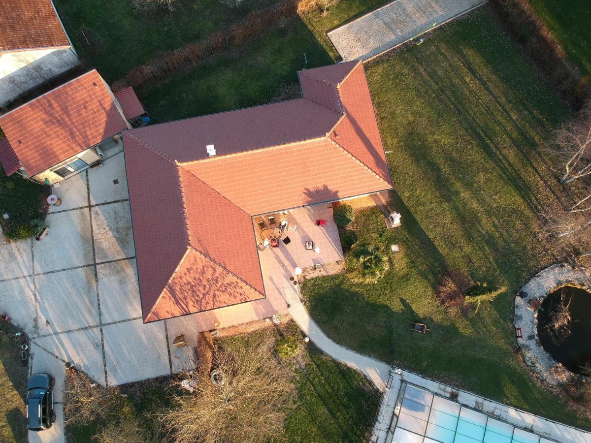 Alaguyauder Le Studio Chatillon-sur-Broue Екстер'єр фото